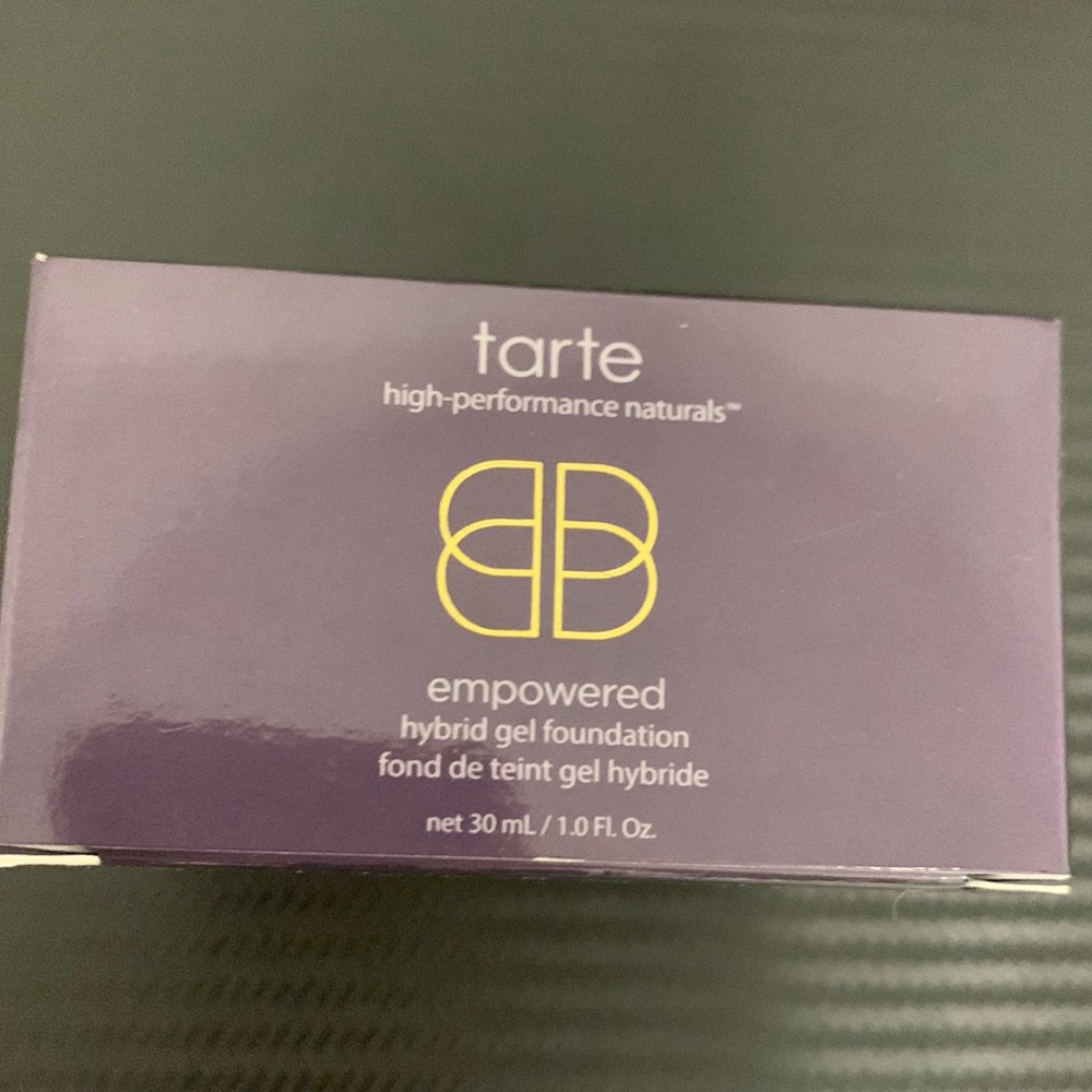 Tarte Empowered hybrid gel foundation light medium sand NEW